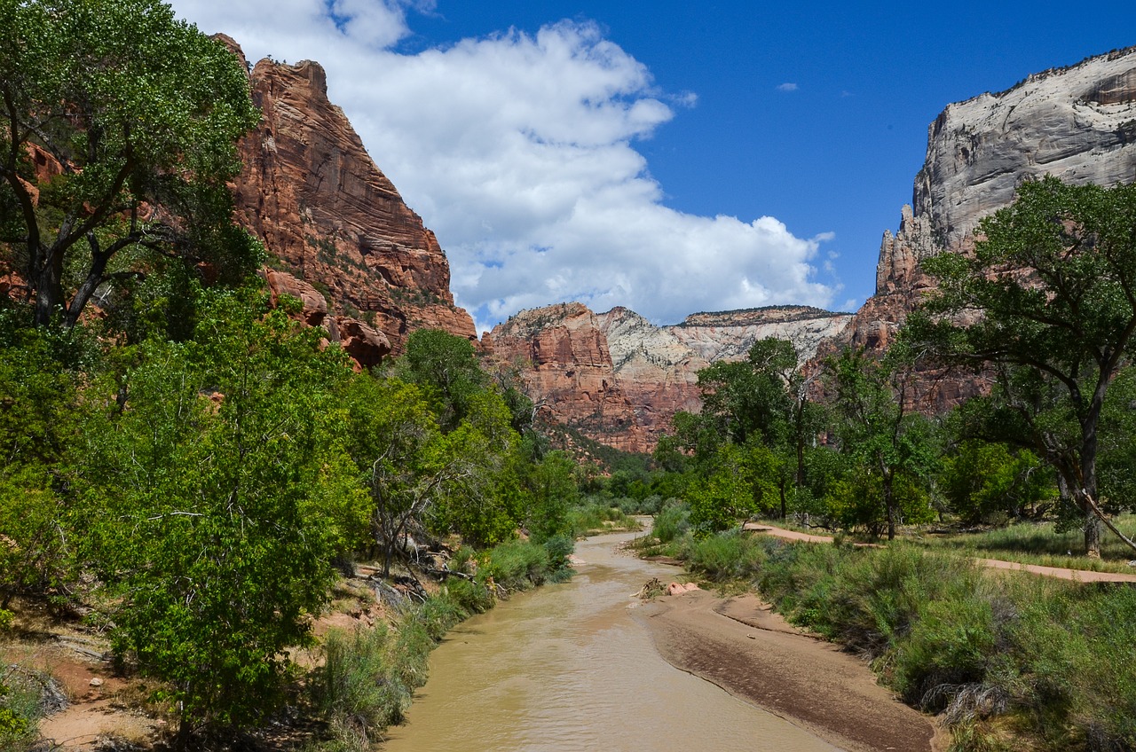 Scenic desert landscape in southern Utah hidden gems region